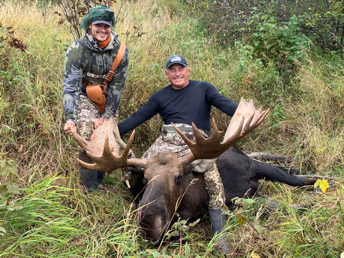 Guided Moose Hunts